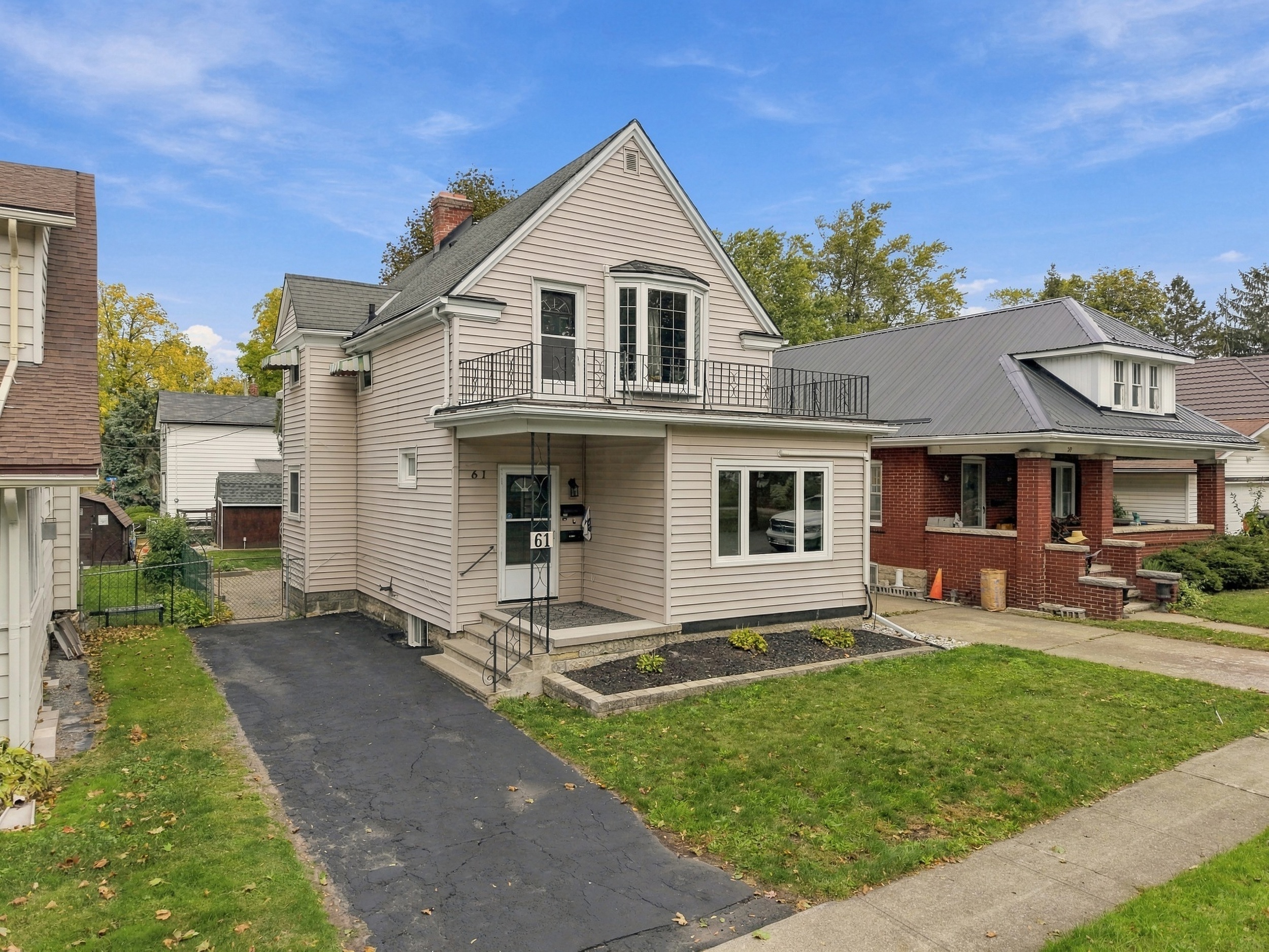 Feature Property image