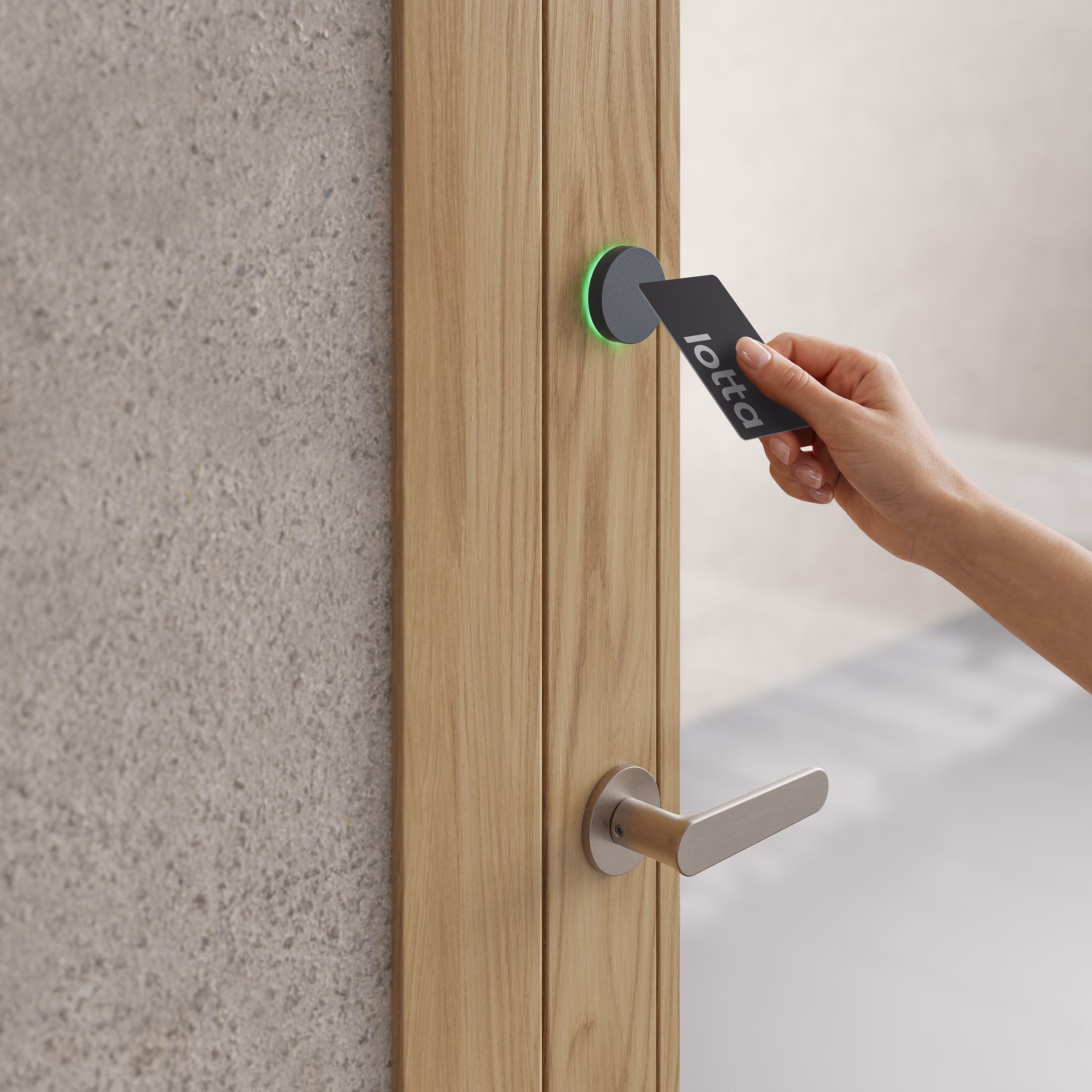 Zutrittskontrolle mit externer RFID Antenne und Badge bei Fenstertüre