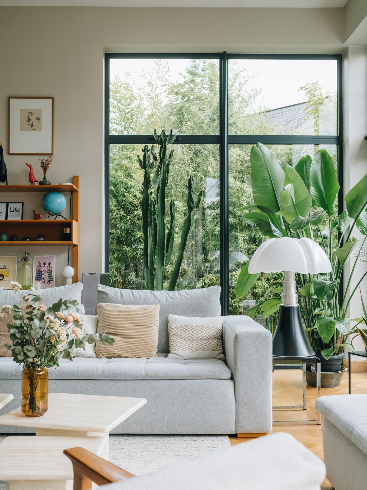 Feature Property image