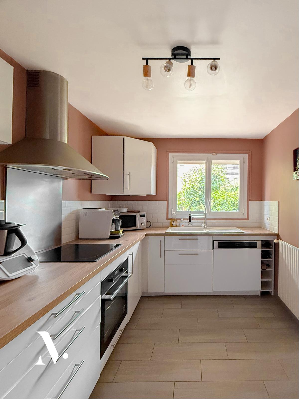 Feature Property image