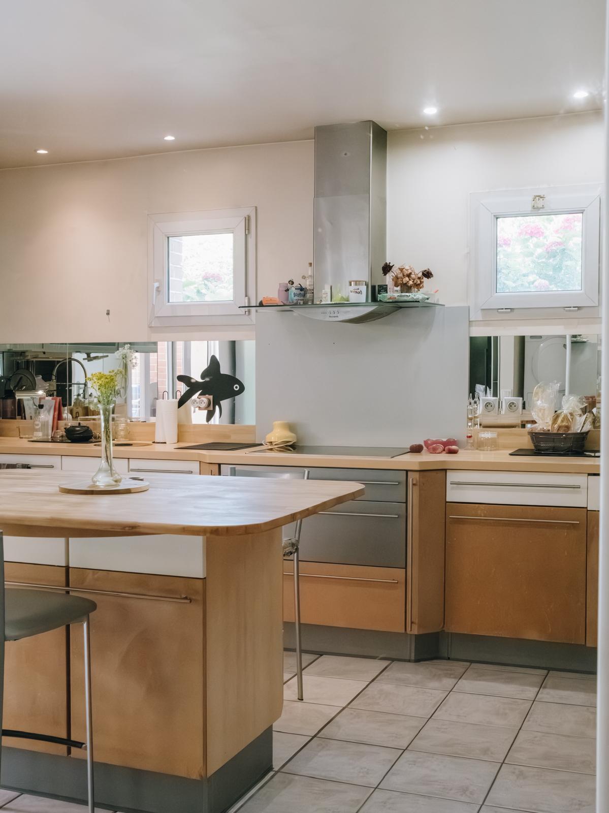 Feature Property image