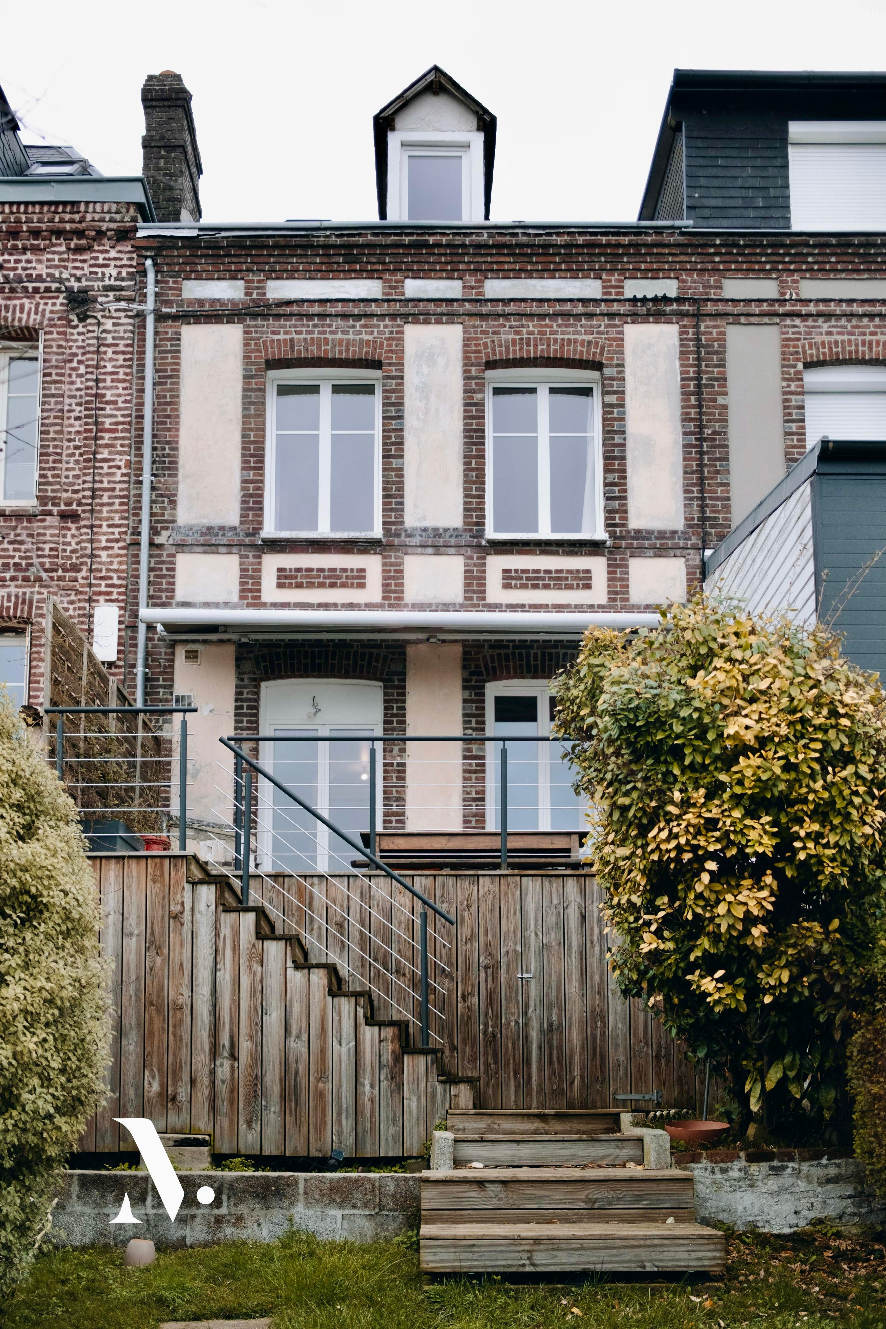 Feature Property image