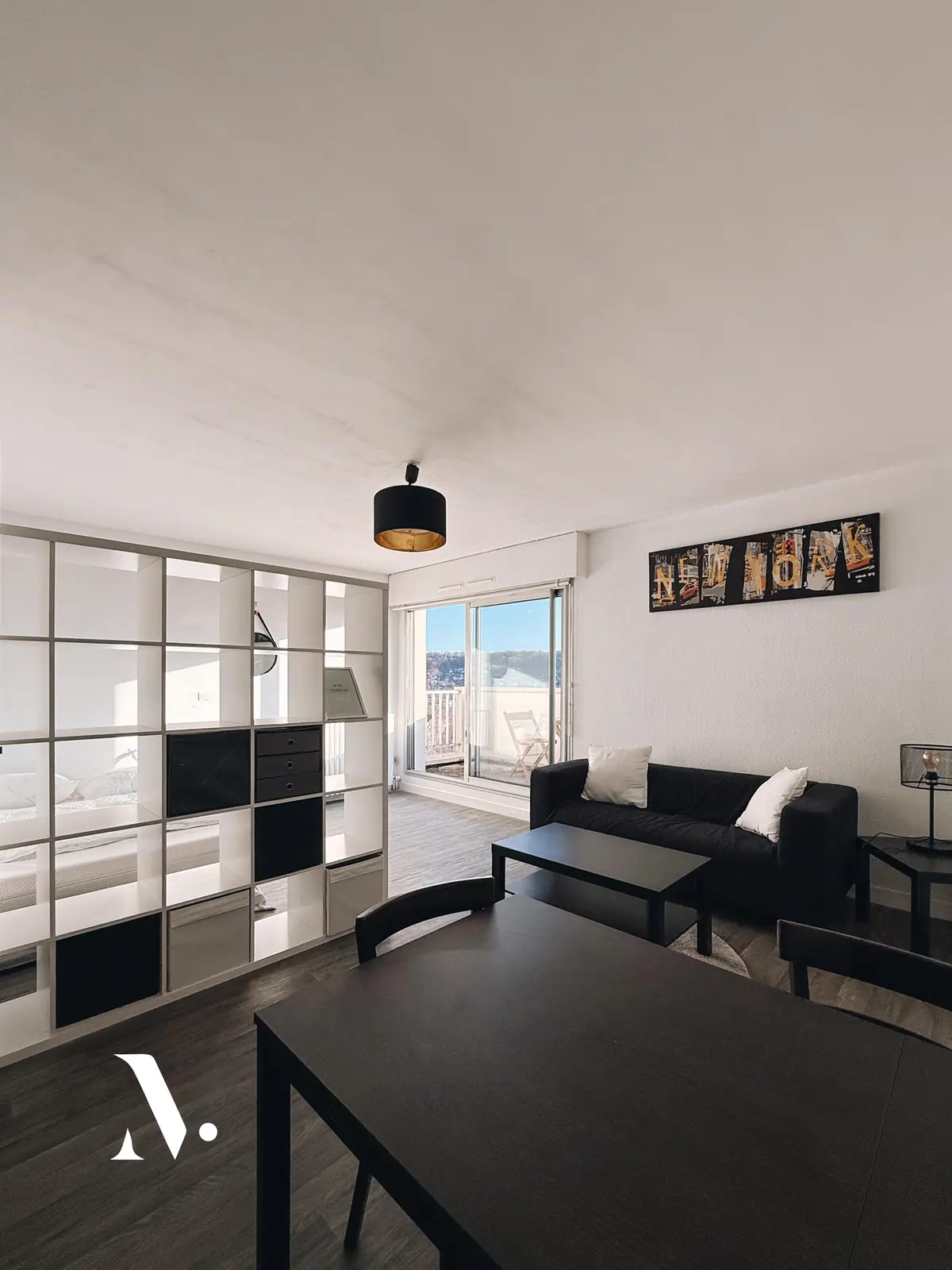 Feature Property image