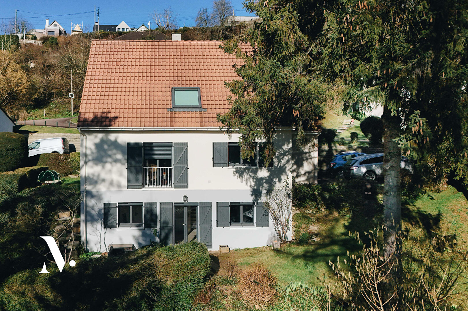 Feature Property image