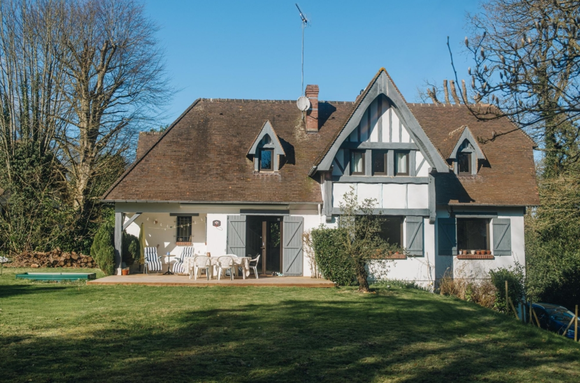 Feature Property image