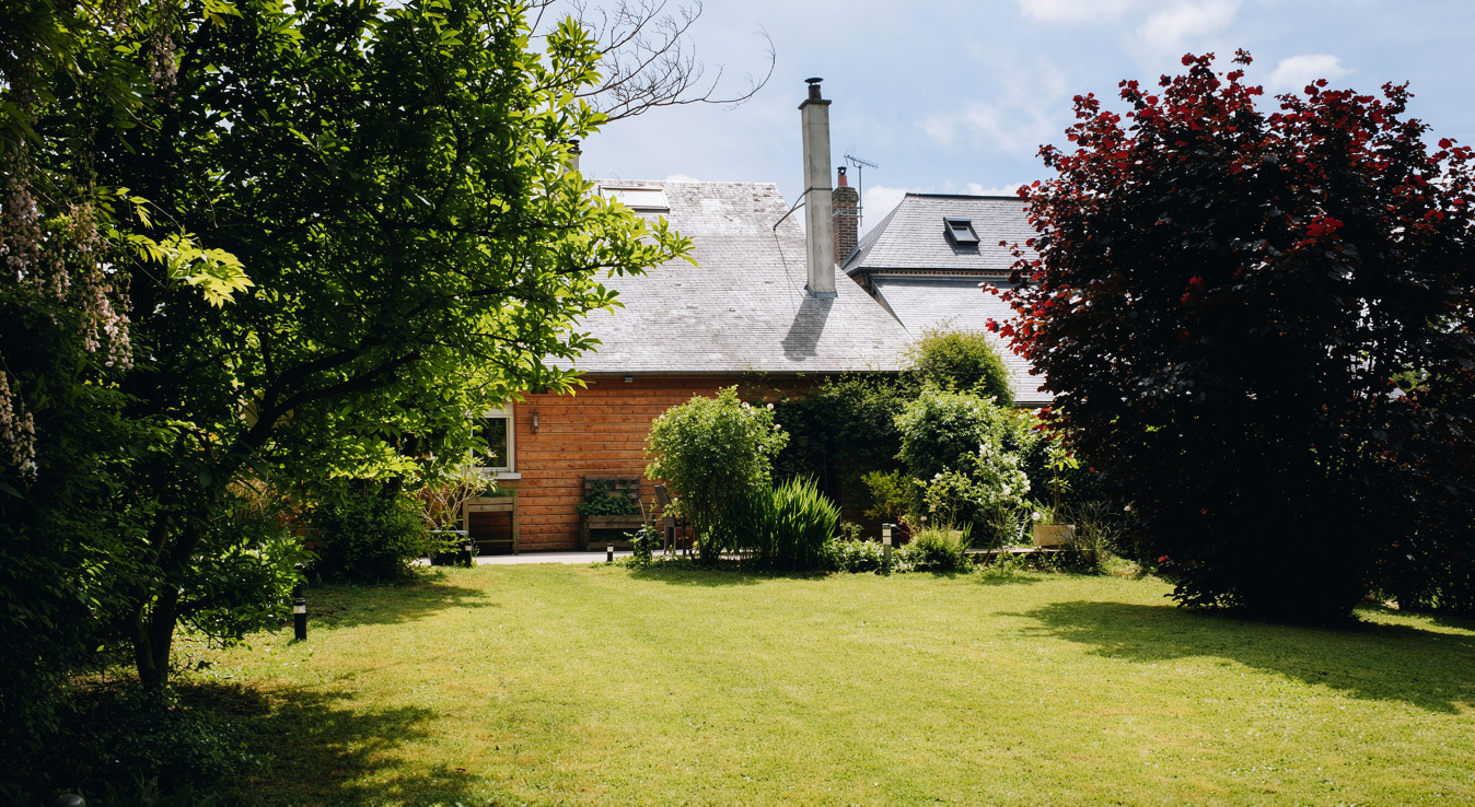 Charmante maison avec garage double et jardin