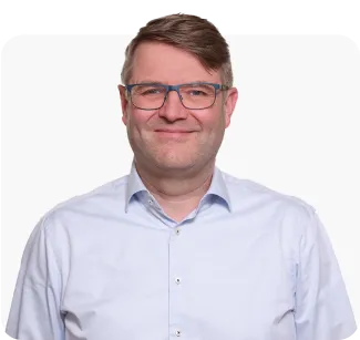 Headshot of Lars S