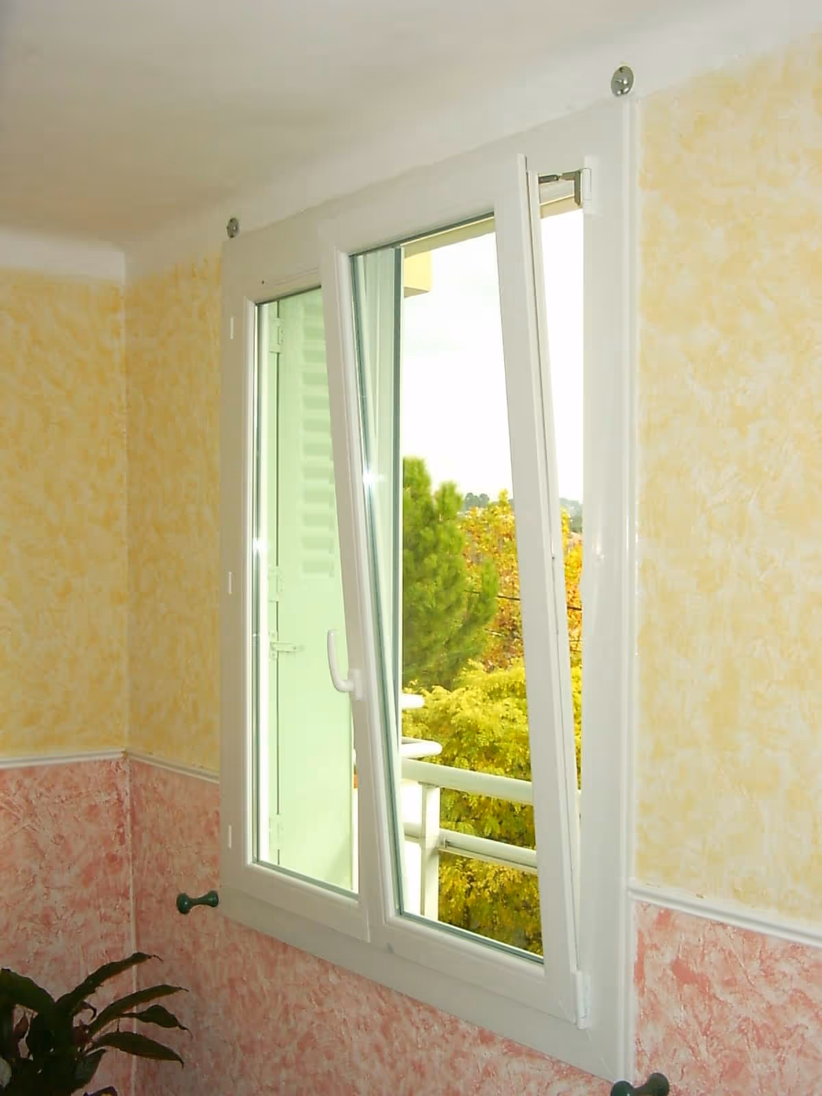 Fenêtre oscillo-battante PVC Aubagne