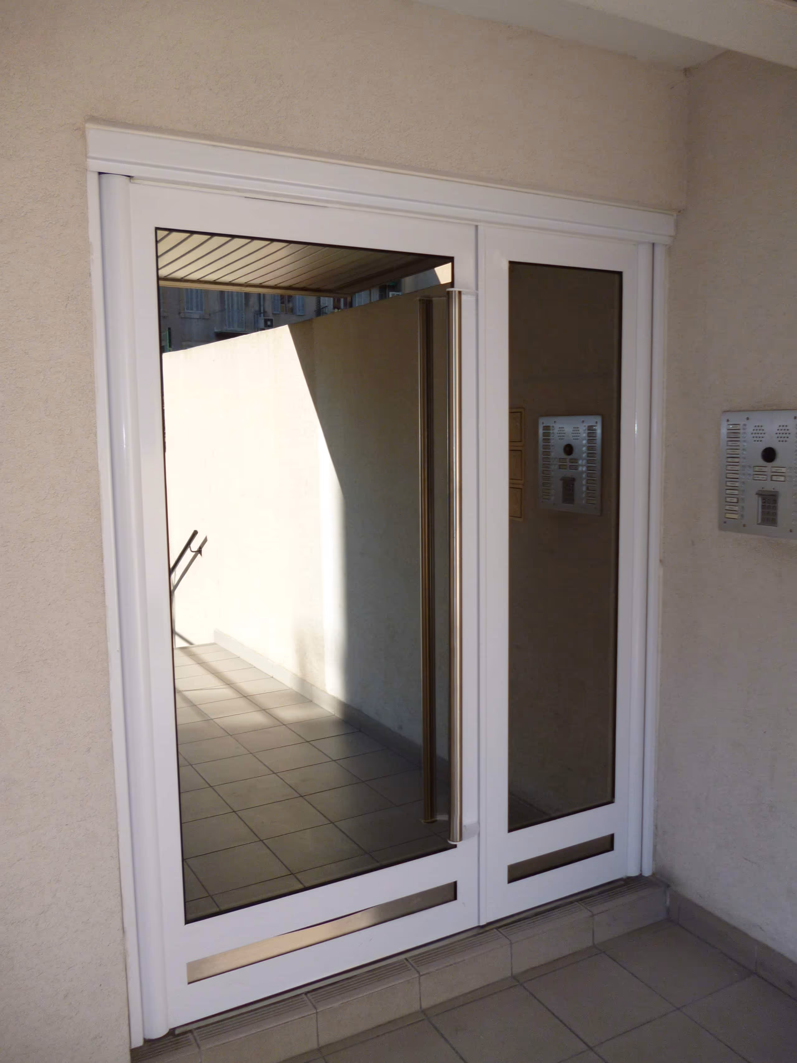 Portes d’immeubles acier laqué Aubagne