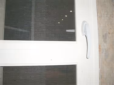 Porte ouvrante moustiquaire Aubagne