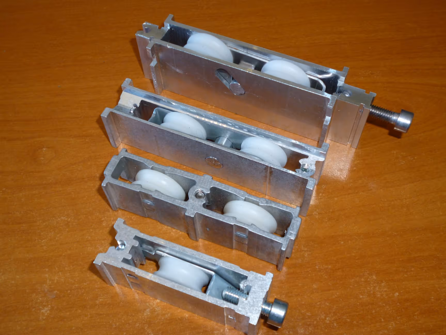 Remplacement de roulettes sur coulissants aluminium ALU