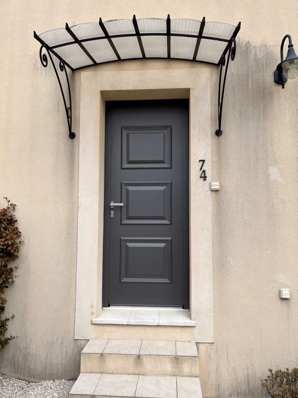 Porte d’entrée cintrée en aluminium Schuco Double vitrage anti-effraction