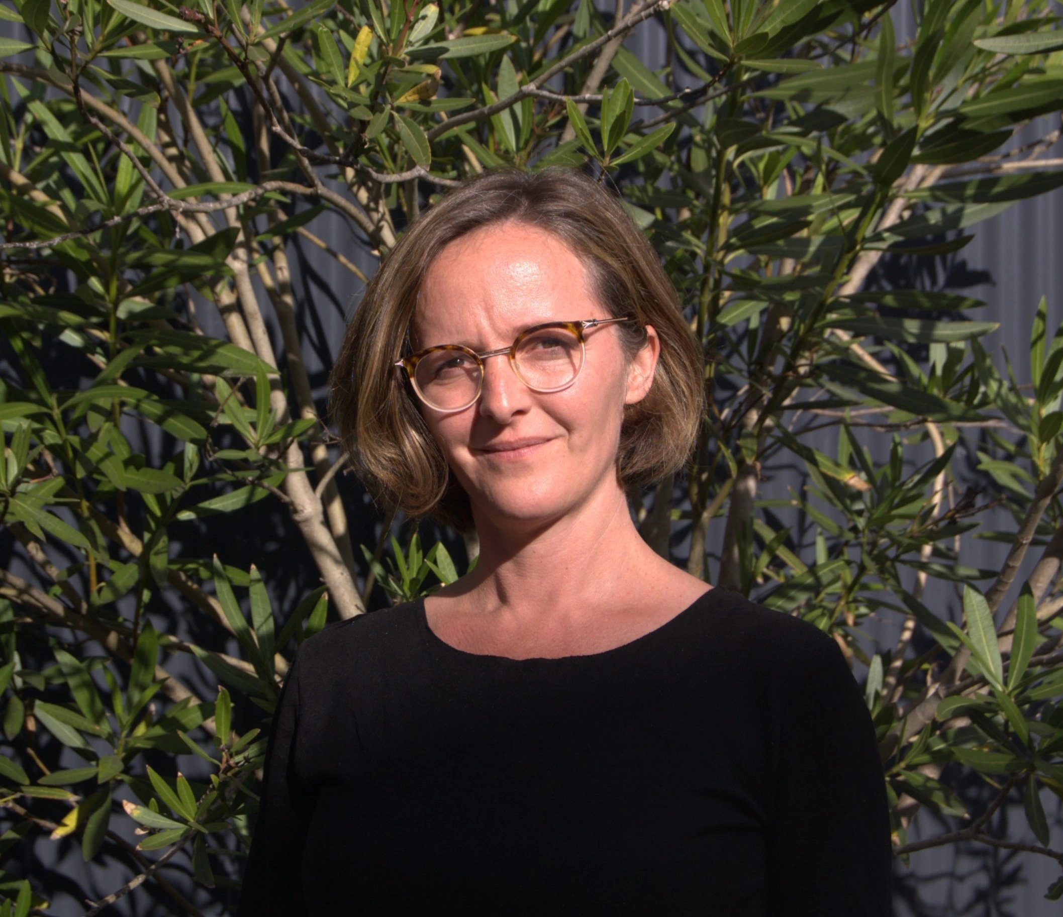Équipe de l’agence no-code Kapli, spécialisée en développement sur Make et Glide, composée d’Océane (Community Manager), Enzo (Product Builder), Kate (Directrice Opérationnelle) et Thibault (Fondateur et Product Builder).