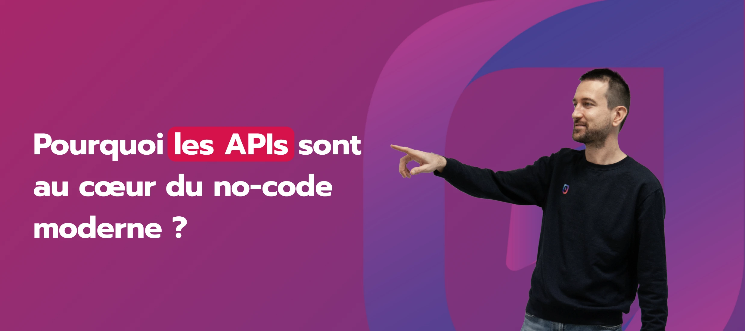 Thibault présente un schéma qui explique les API