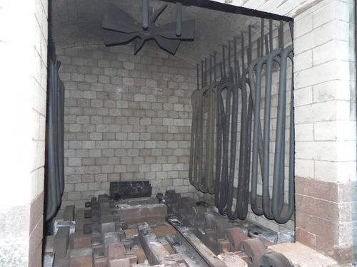 Surface - Brick Lined Internal Quench Furnace