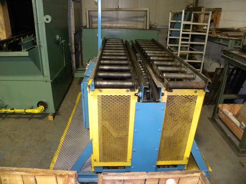 Lindberg - Powered Double-Ended Charge Car