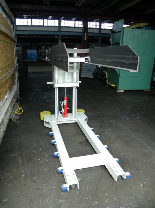 Ipsen Vacuum Furnace Loader