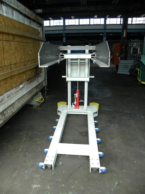 Ipsen Vacuum Furnace Loader
