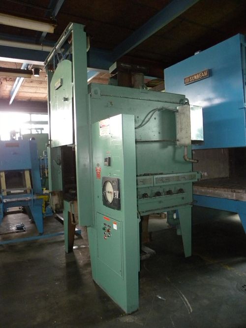 Lindberg - Brick Lined Recirculating Box Tempering Furnace