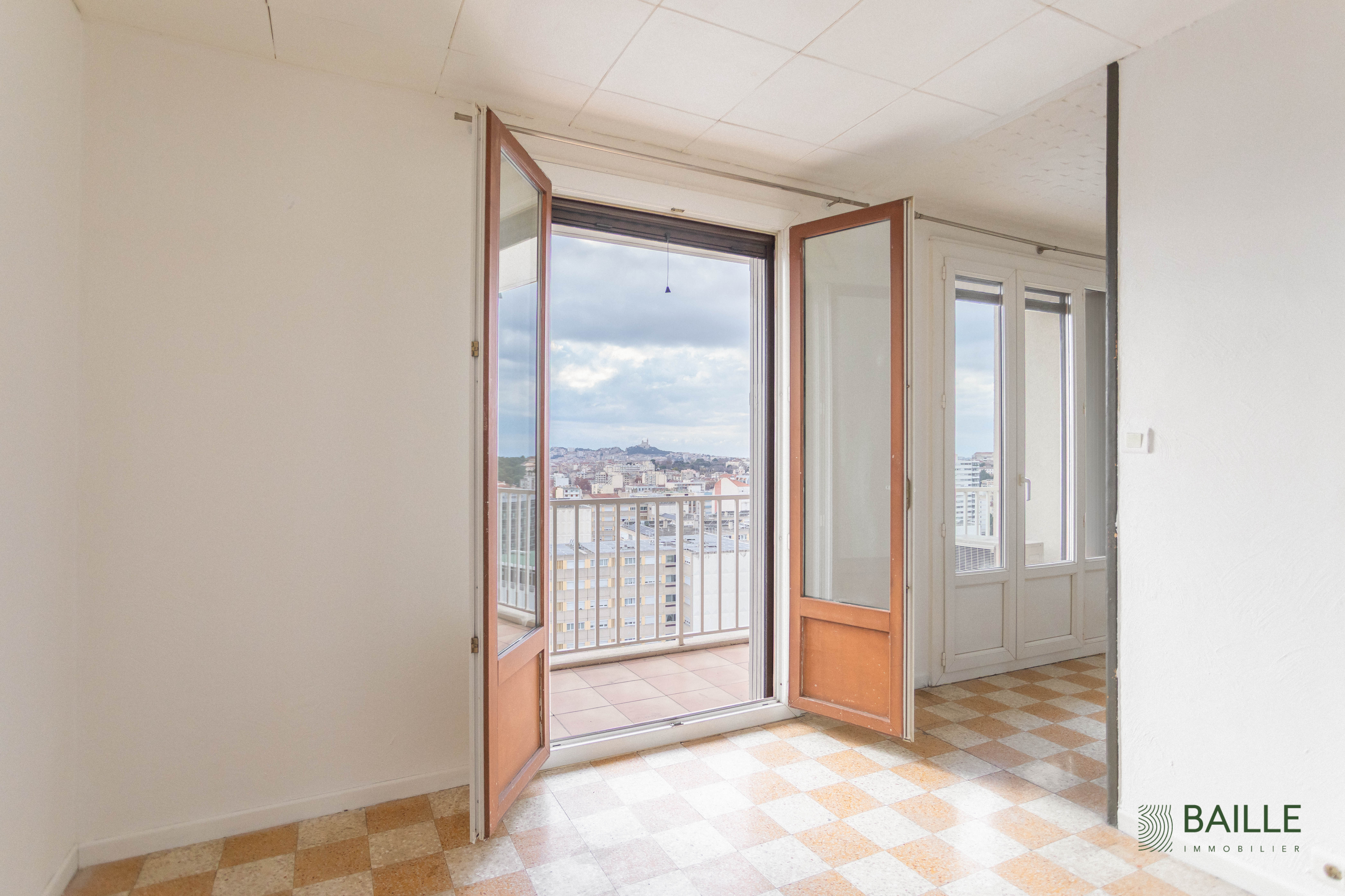 salon séjour ouvert sur extérieur sans vis à vis