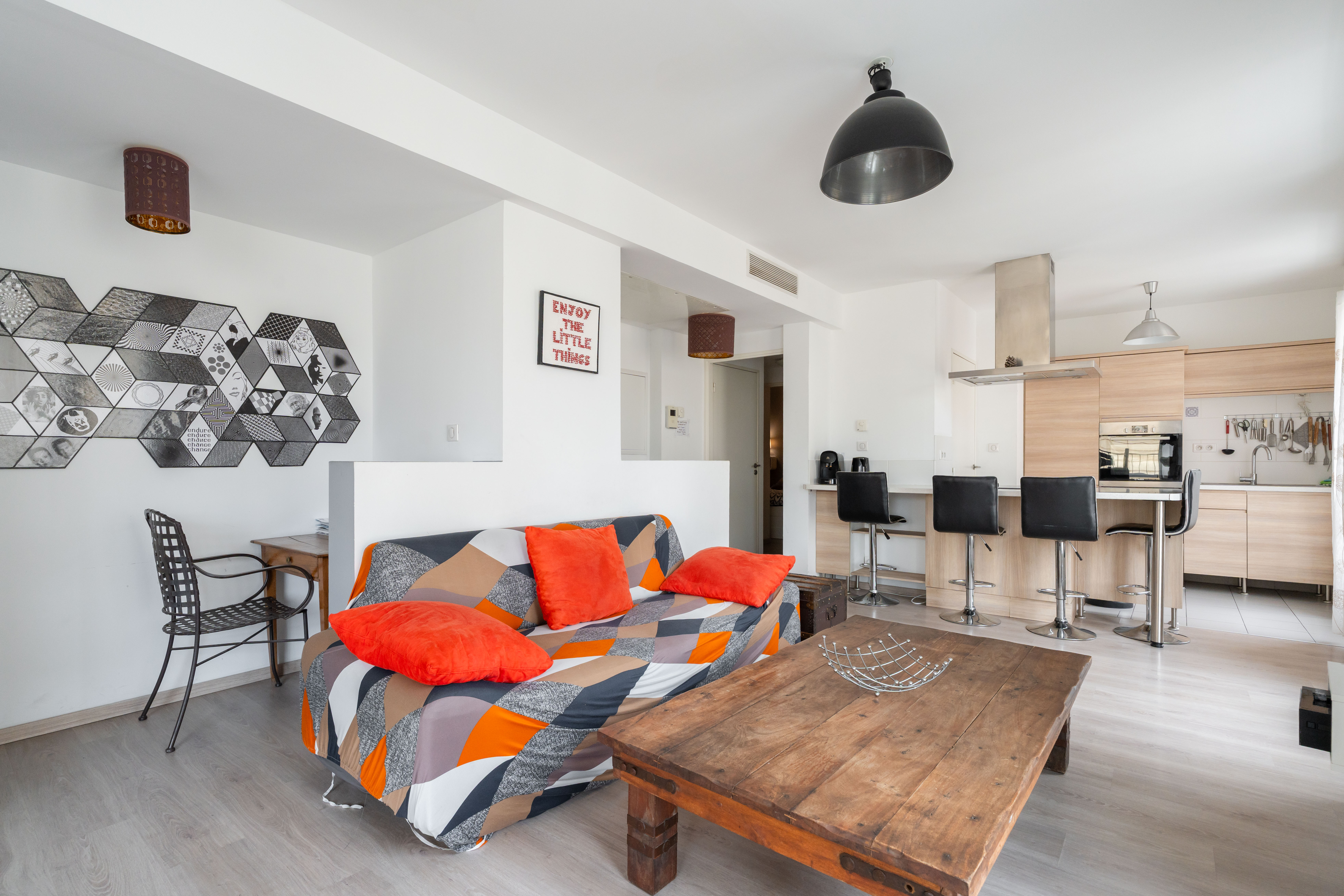 séjour cuisine ouverte lumineux