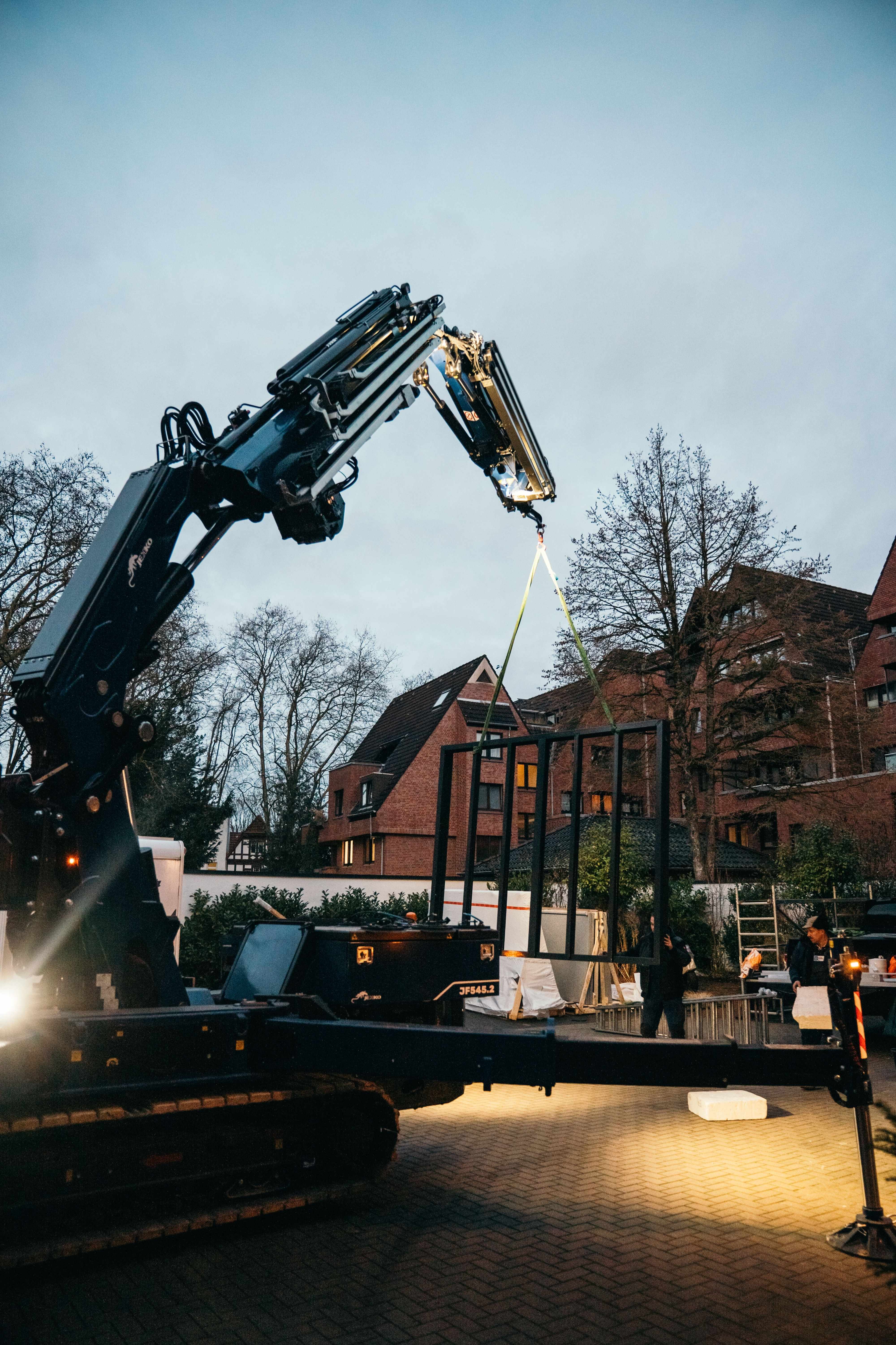 Kraftvoll & ohne Straßensperrung: Balkon-Logistik mit dem Jekko JF545.2