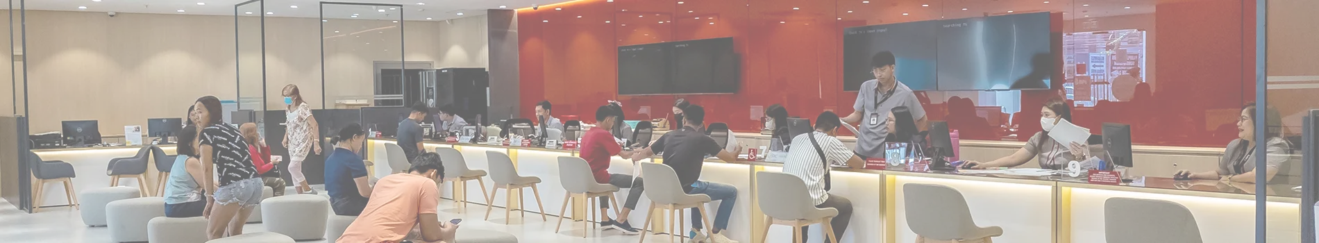 Scalable and resilient networking solutions optimizing banking operations and cybersecurity