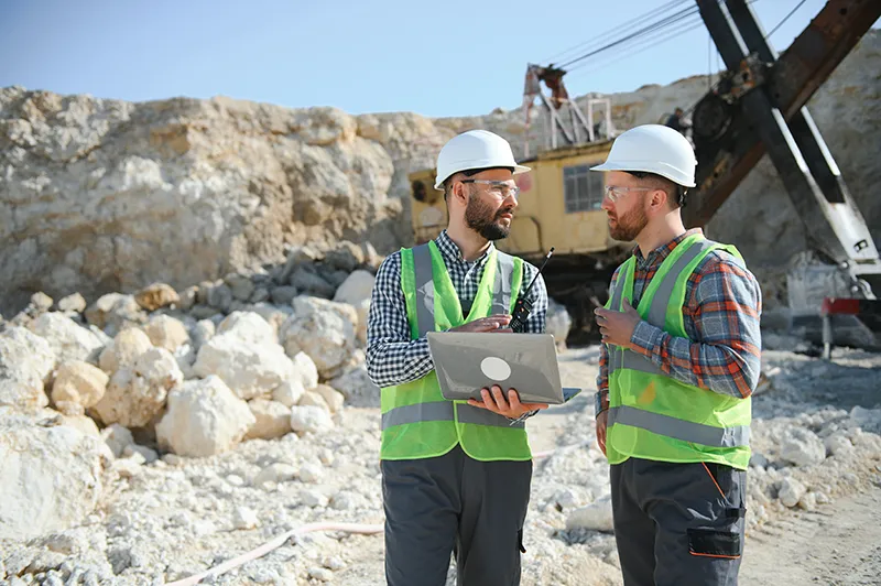 2 Gbps Point-to-Point UBR delivering rugged, high-performance wireless links for factory automation and logistics in tough industrial conditions