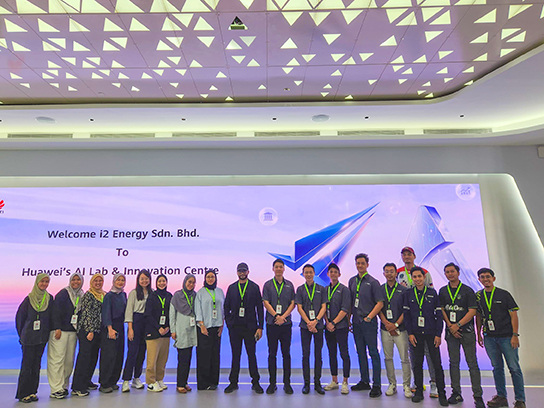 i2 Energy team consisting of the management, project, procurement, digital tech, MARCOM, and operations teams