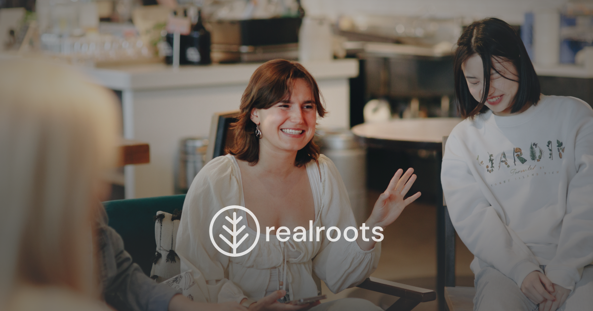 RealRoots Make new friends guaranteed logo