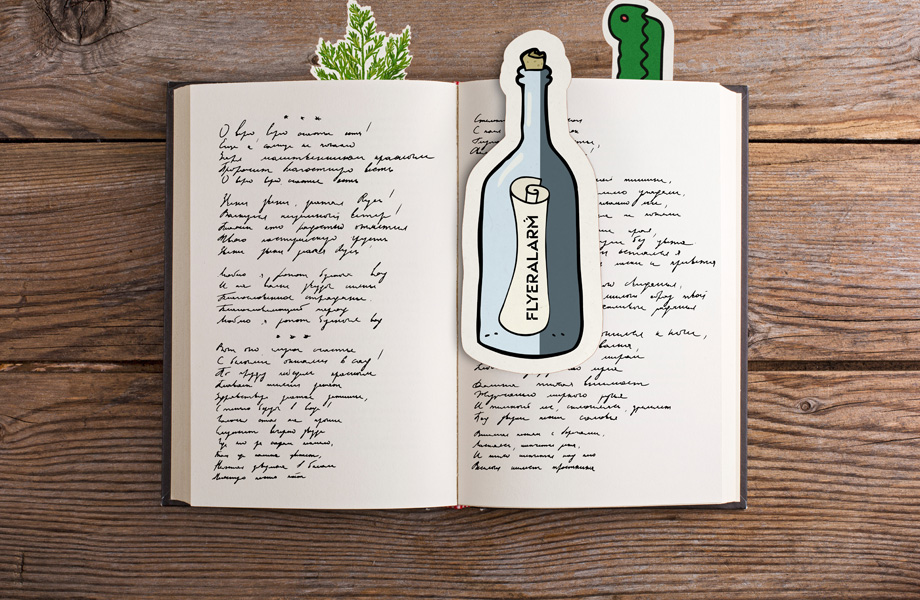 Segnalibro con forma personalizzata in un libro aperto