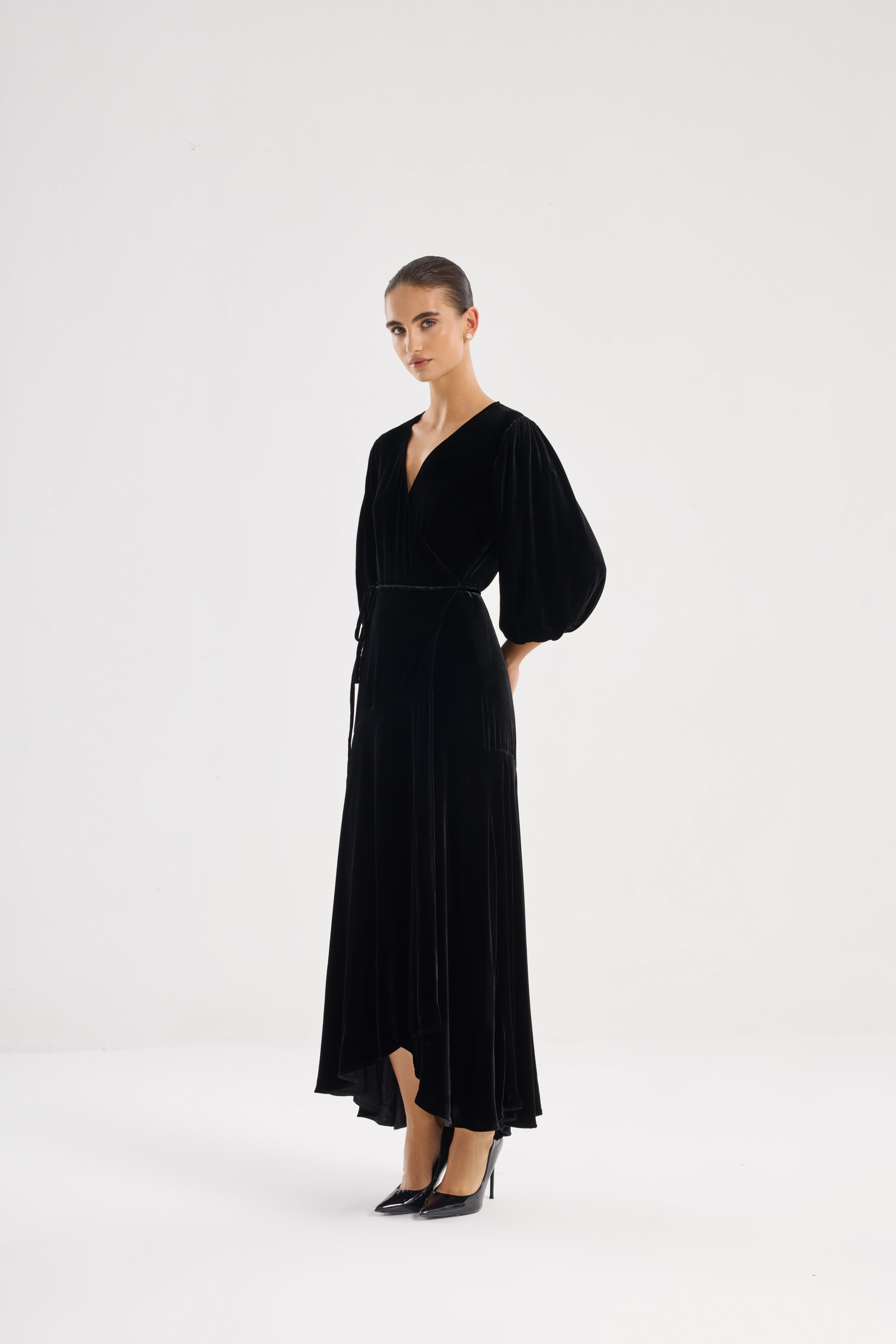 Black dress AE2026P0013 - Midi-length dress. Zipper closure at the center back - ADAMARIS - the international brand 