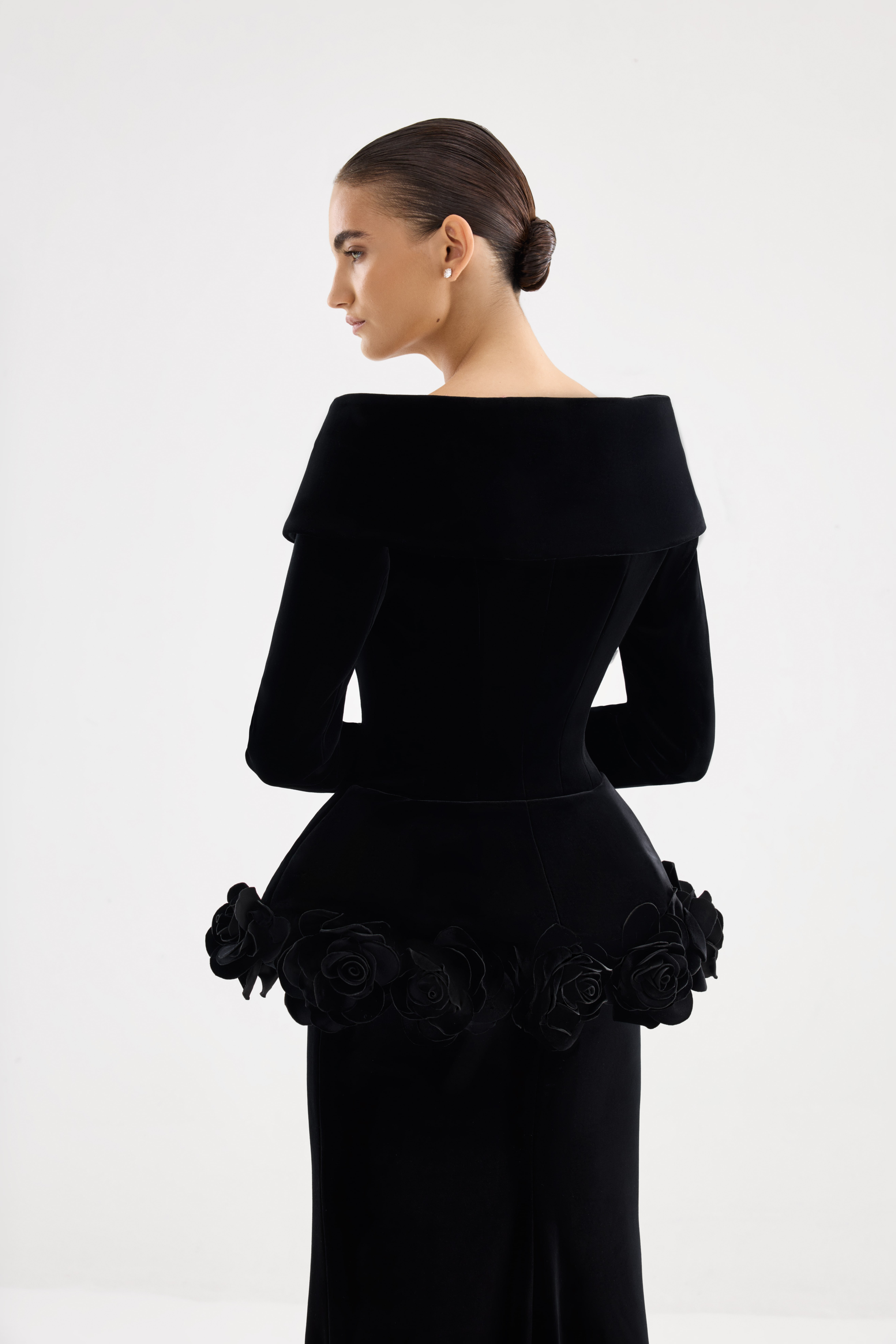 Black jacket AE2026P0006 -Jacket with a V-neckline, bottom trimmed with roses - ADAMARIS - the international brand 