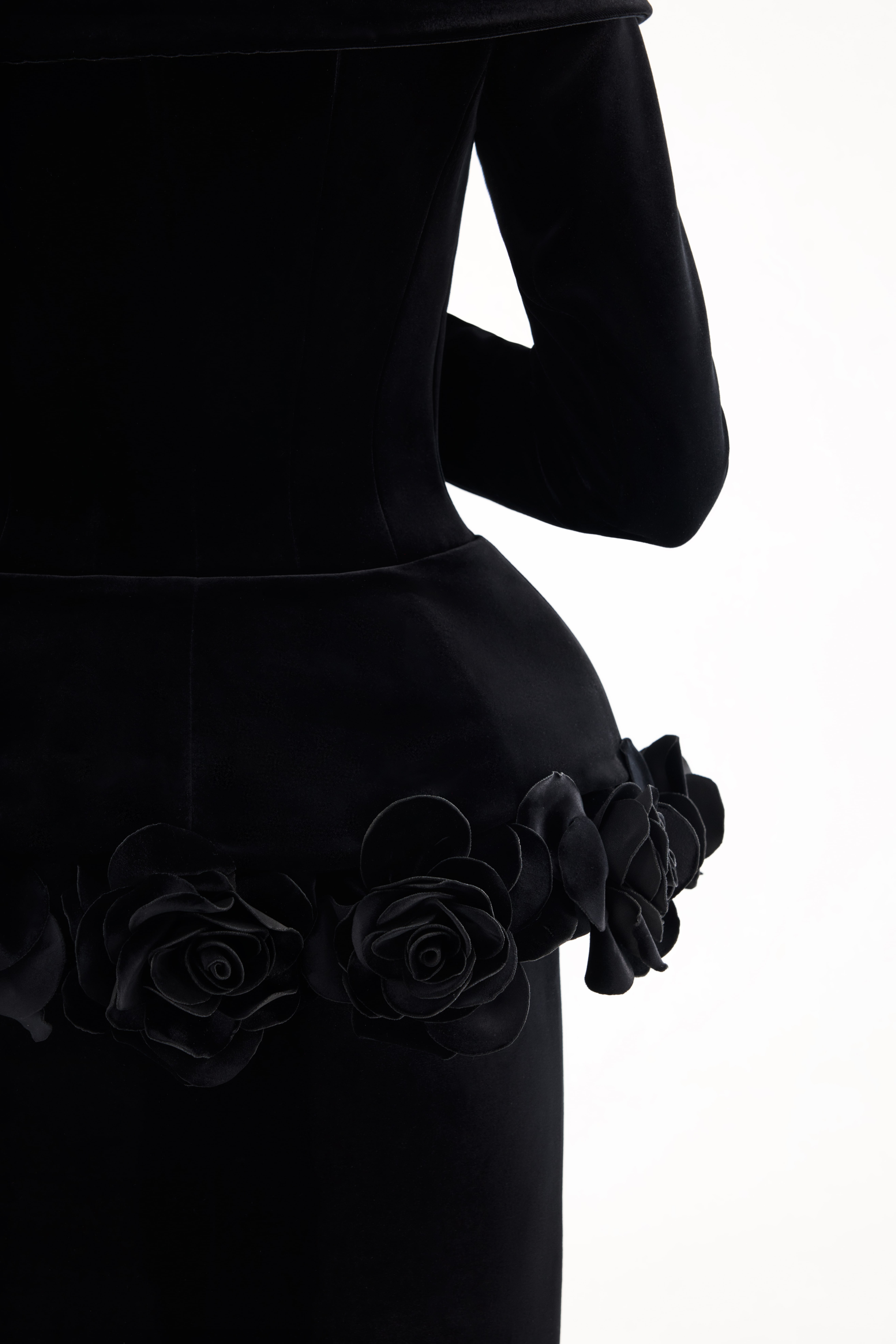Black jacket AE2026P0006 -Jacket with a V-neckline, bottom trimmed with roses - ADAMARIS - the international brand 