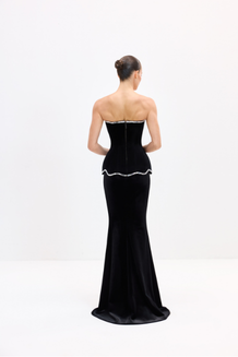 Black dress AES2026P0015- A corset with a deep neckline and off-the-shoulder design. It features a center-back zipper - ADAMARIS - the international brand 