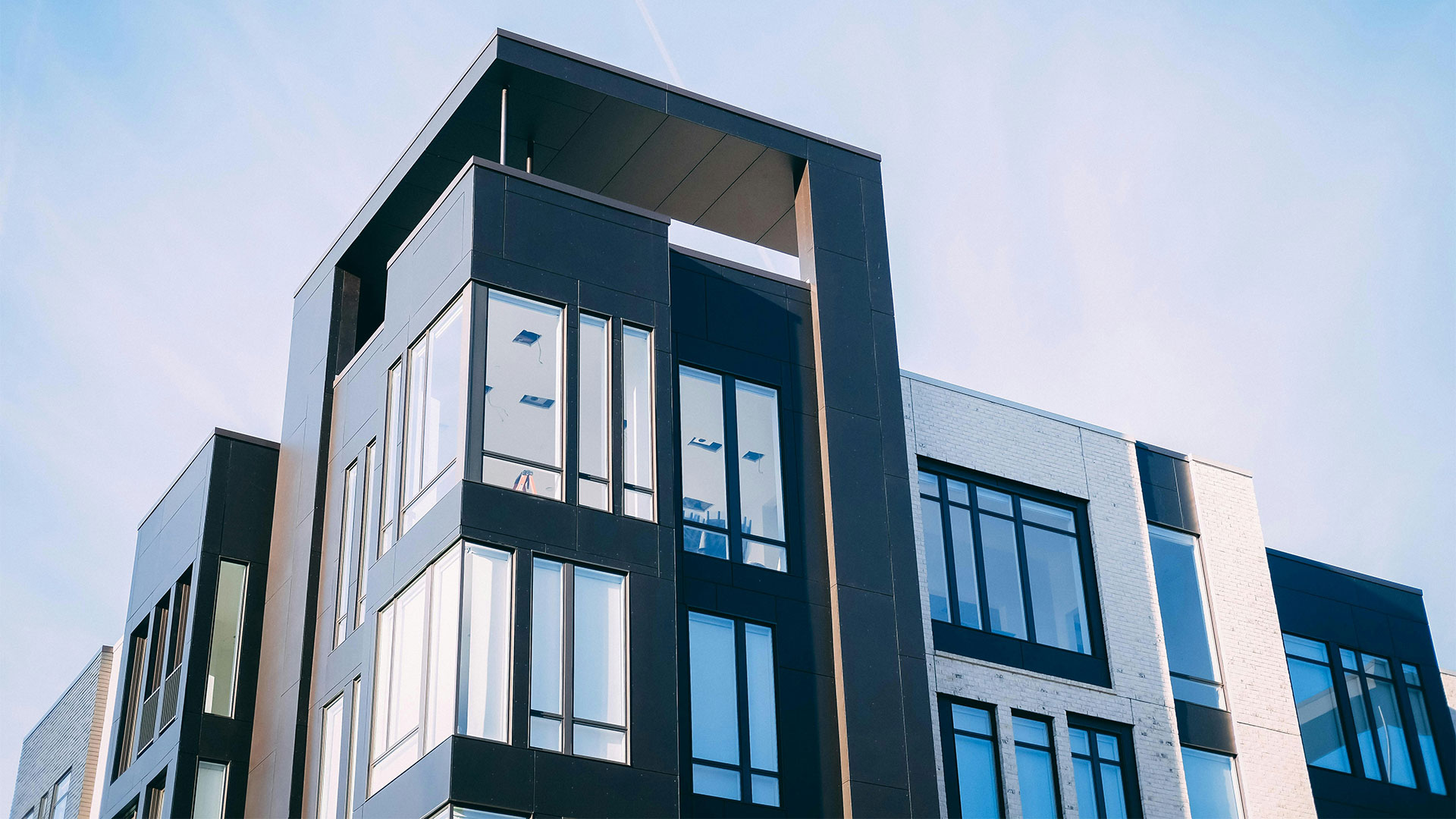 UK Inflation Drops, Raising Hopes for Property Investors Apartments