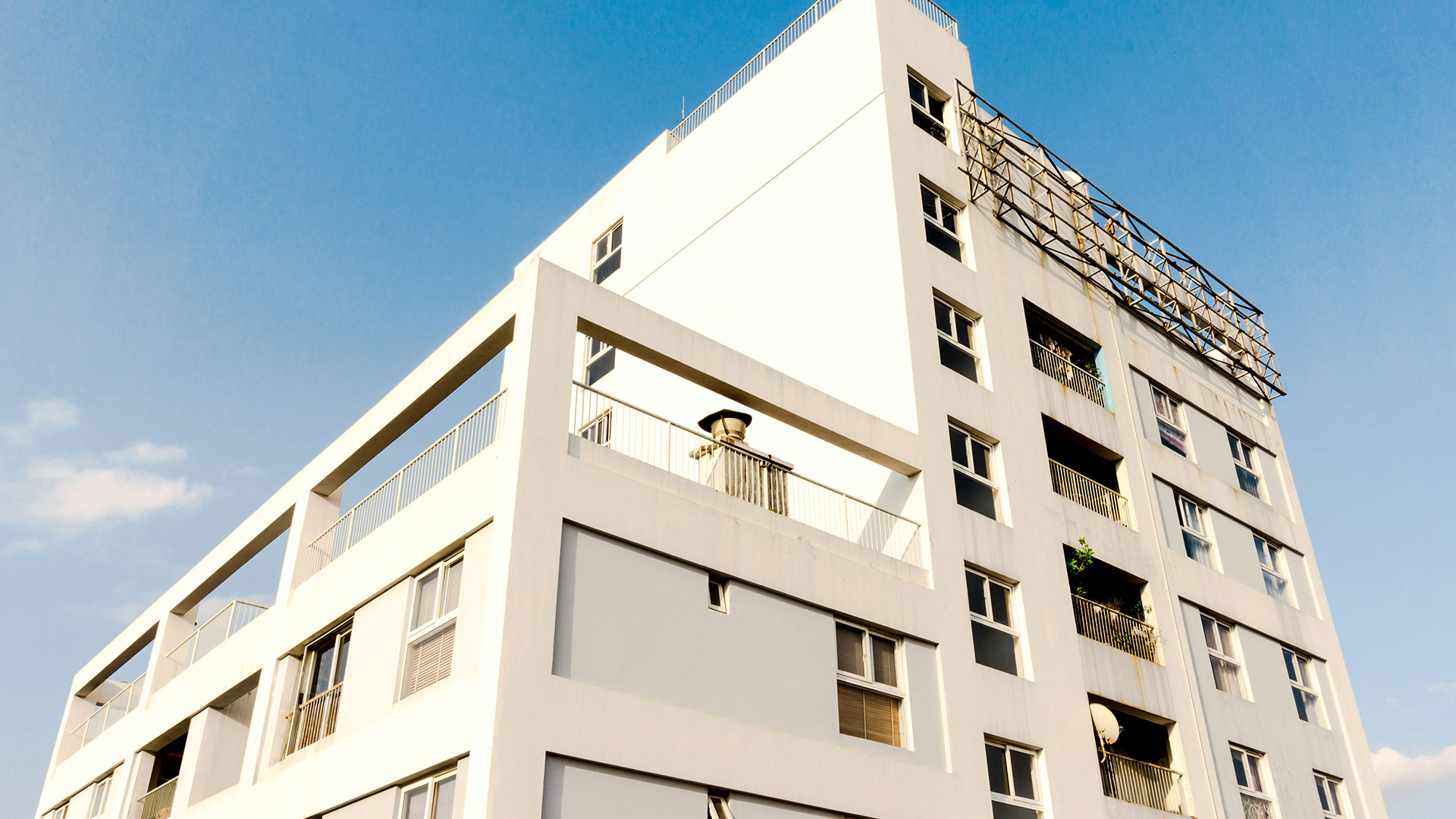 Apartment building