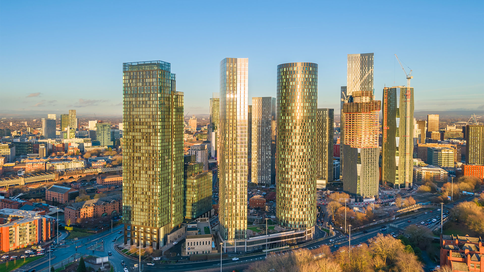 Why invest in Manchester buy-to-let property? Manchester Skyline