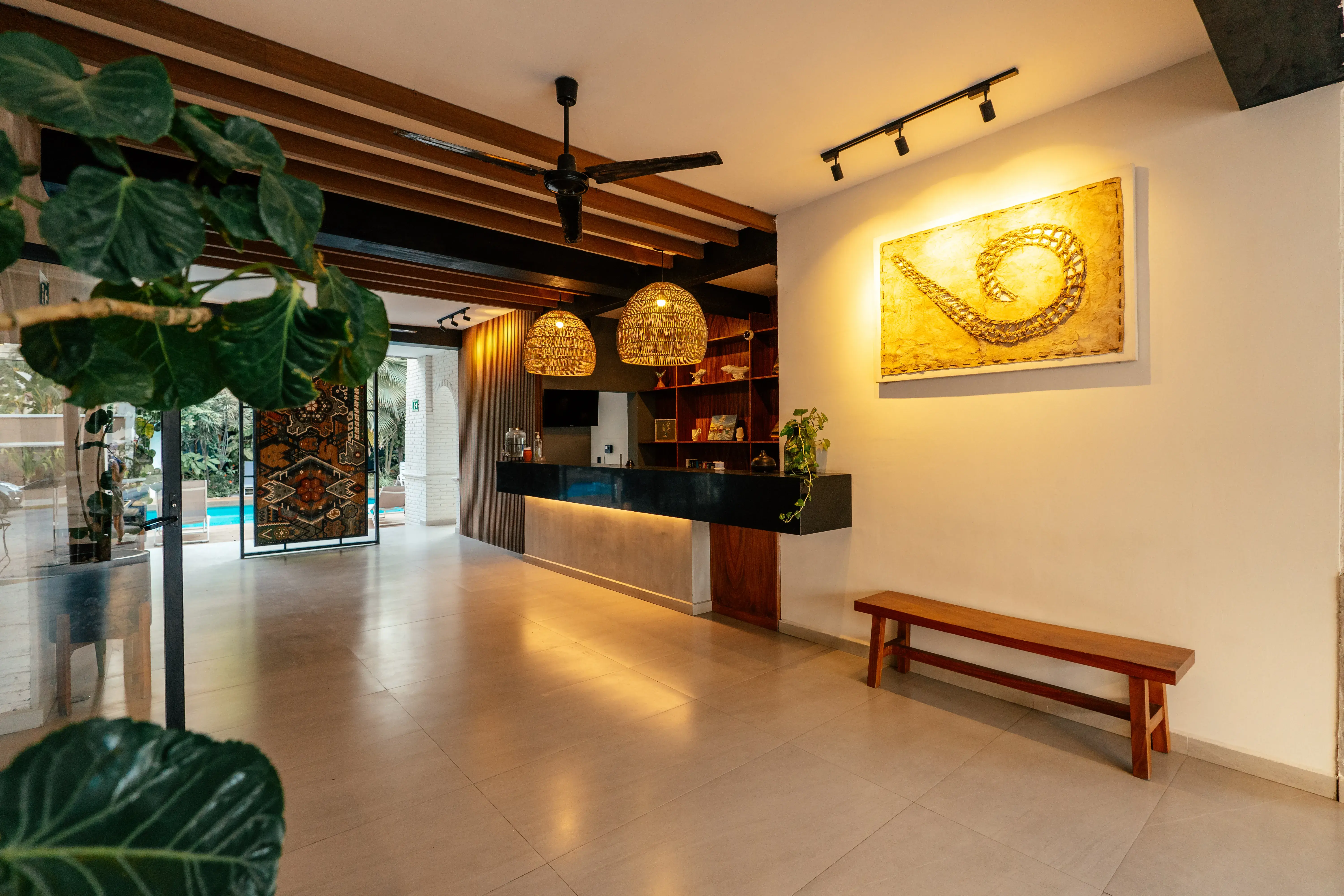 entrada-a-las-instalaciones-del-domo-geodesico-de-santuario-yelapa