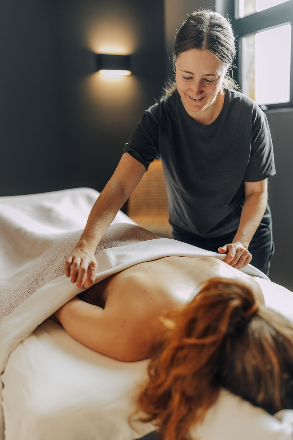 Mica Heli-Skiing lodge massage room