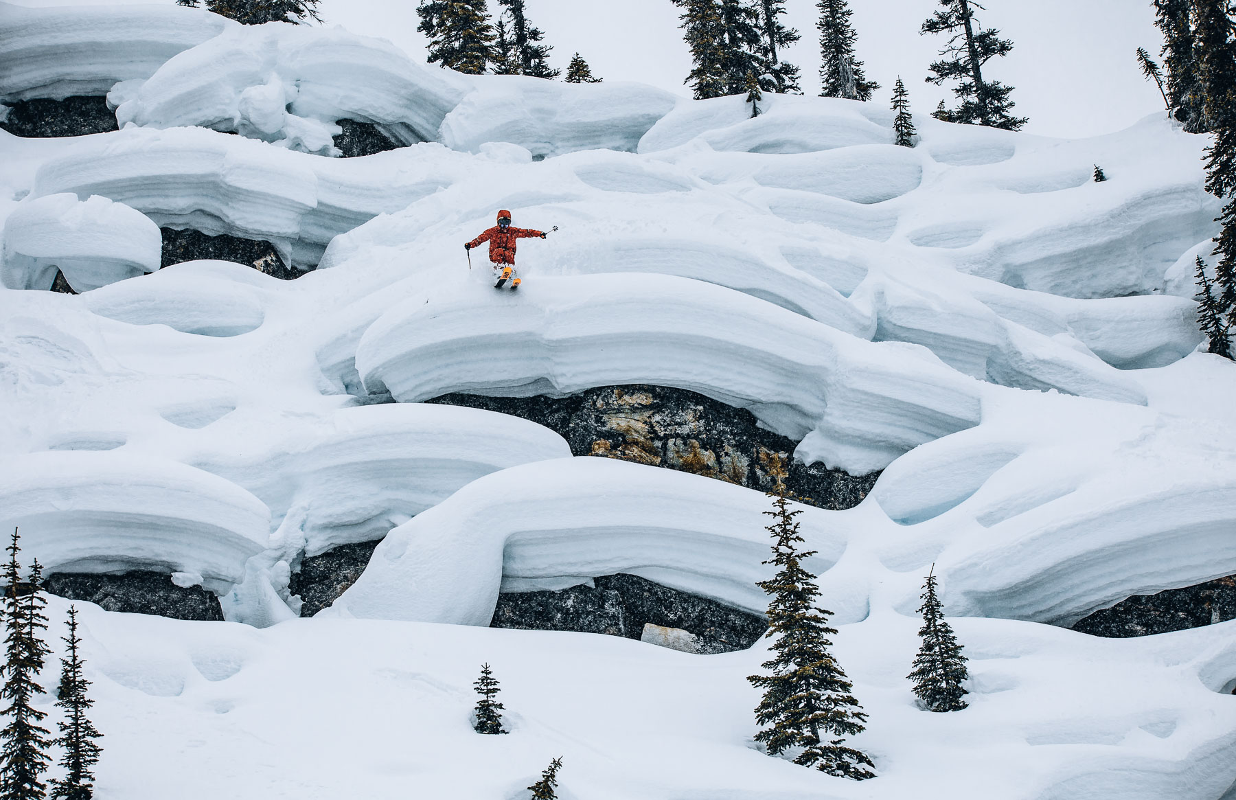 Powder skiing in Mica Heli-Skiing’s mountain terrain