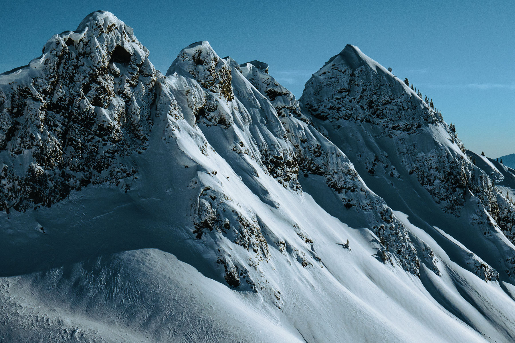 Alpine terrain at Mica Heli-Skiing