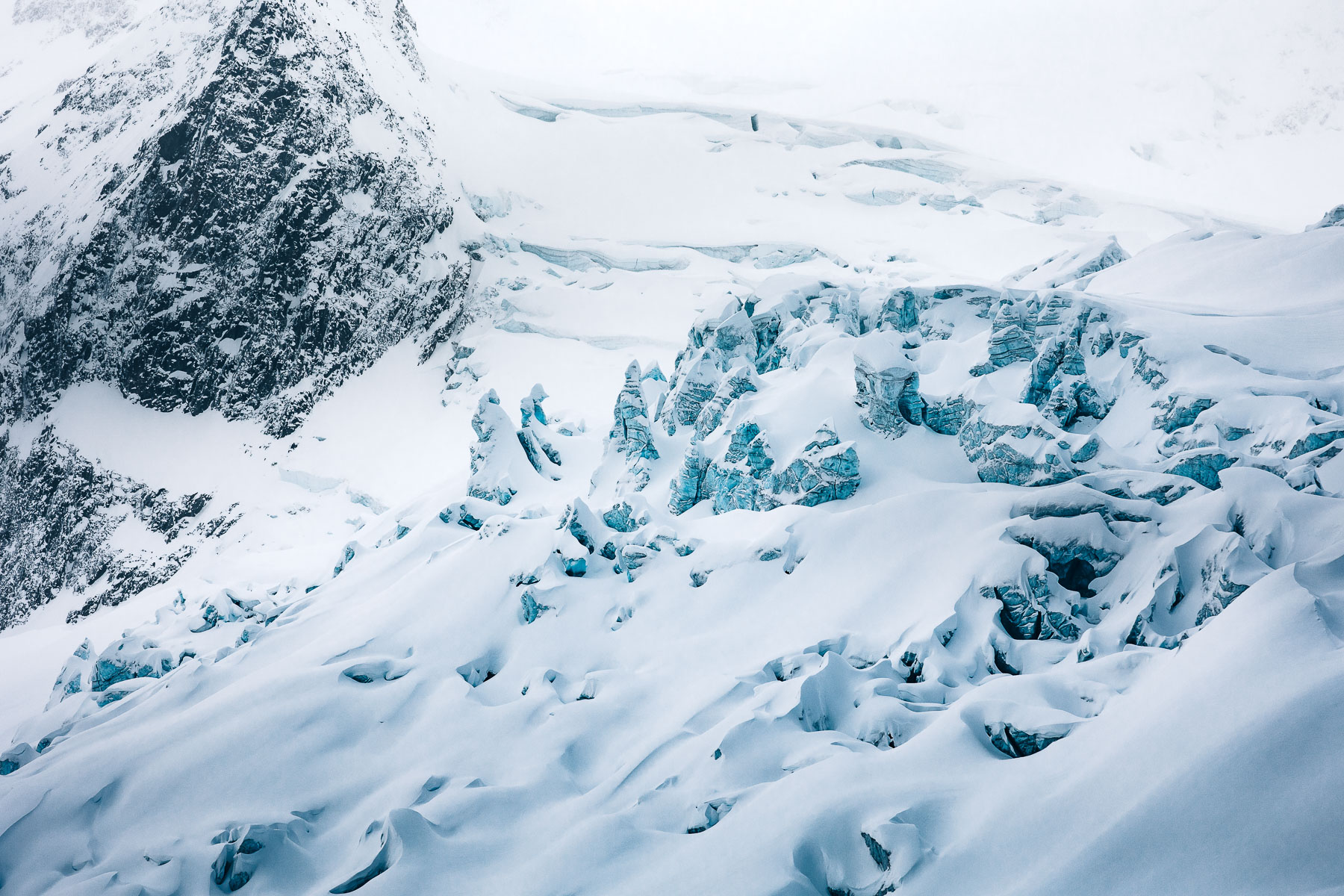 Alpine terrain at Mica Heli-Skiing