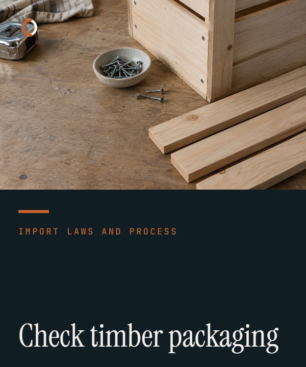 Illustrative timber-packaging check showing a marked crate, inspection evidence and a pre-shipment verification list.