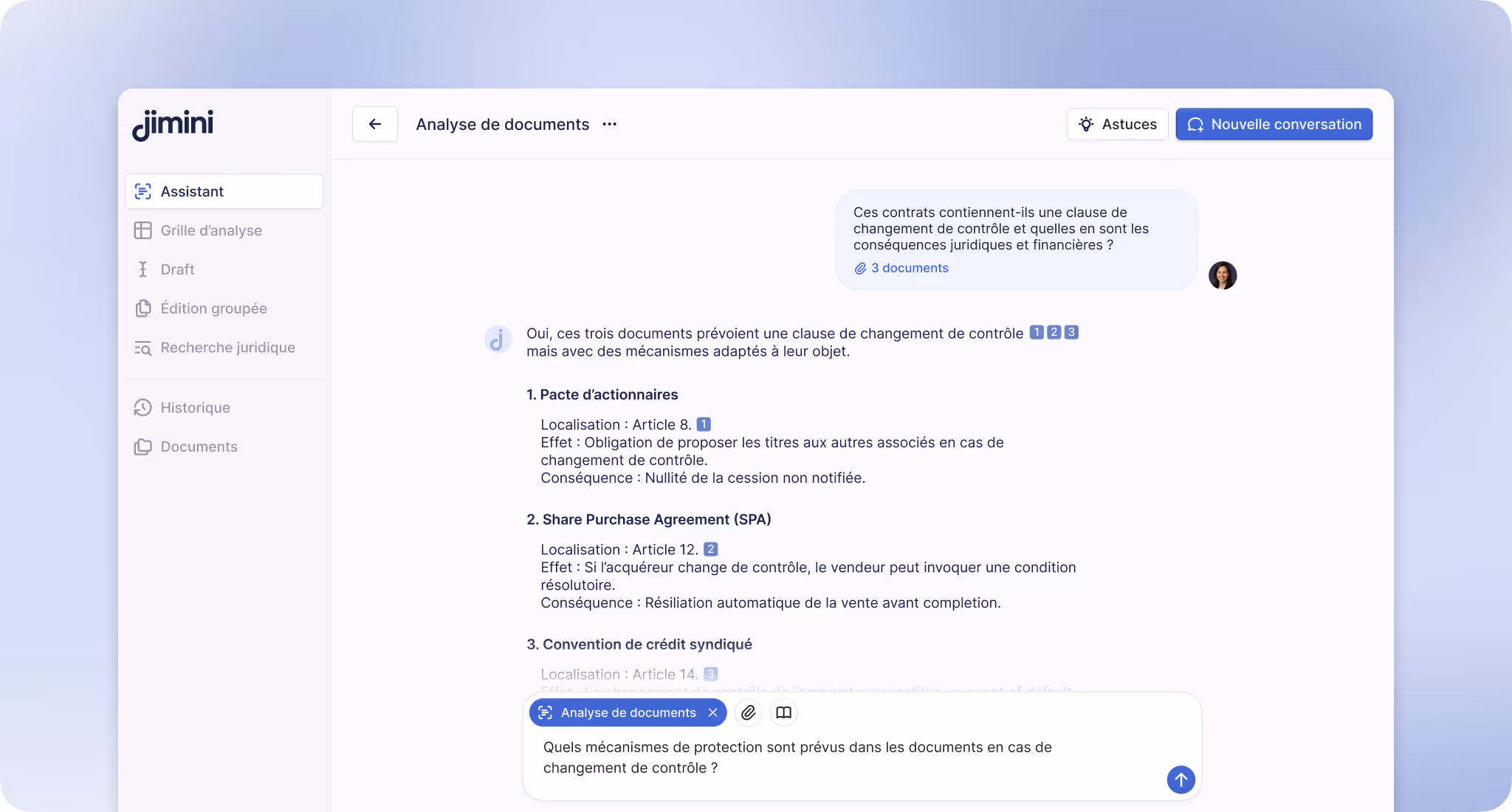 Interface d'analyse de documents juridiques avec une conversation expliquant des clauses de changement de contrôle dans plusieurs contrats.