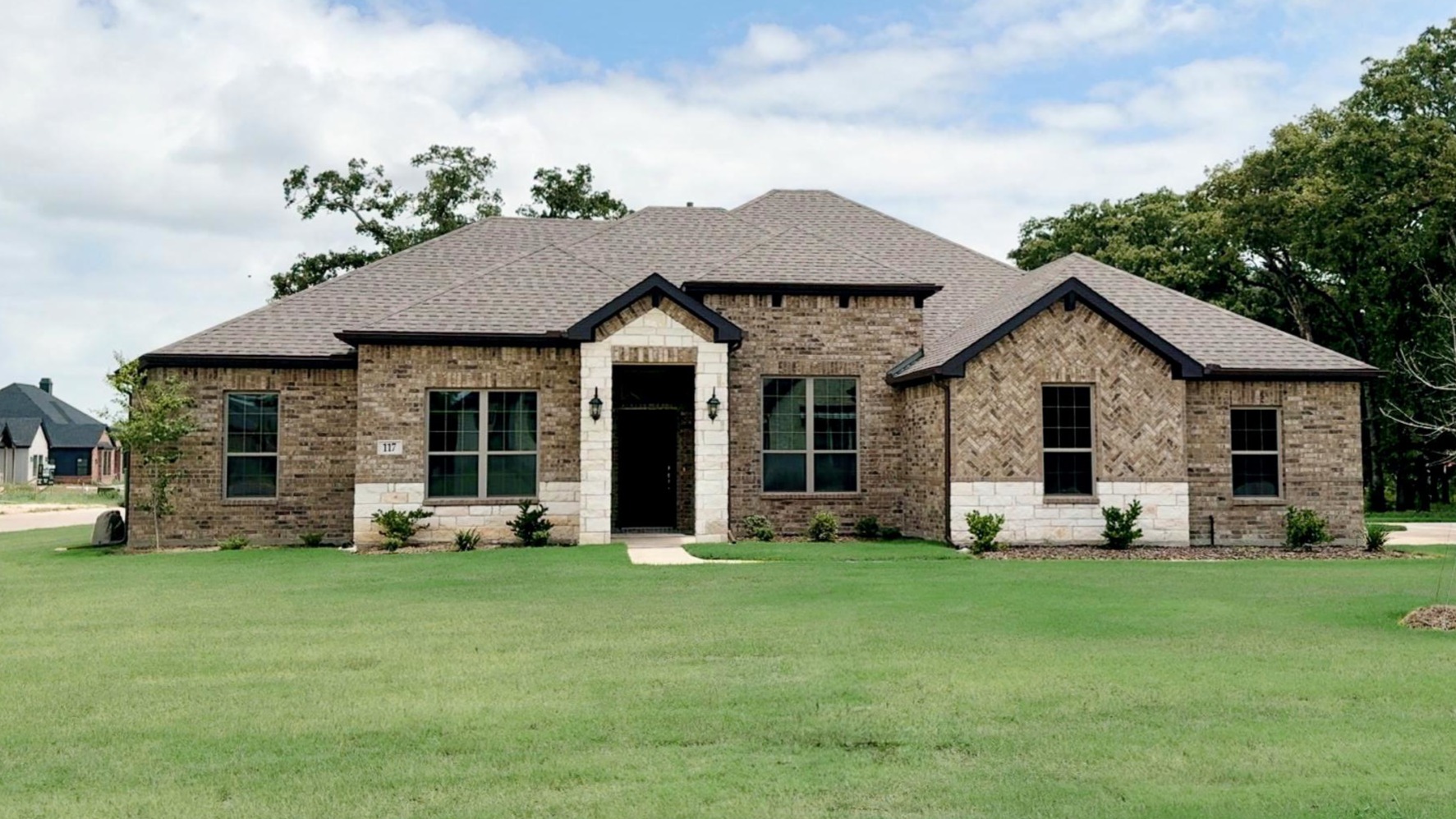 117 Ellis Ave | Glenbrook 2 B