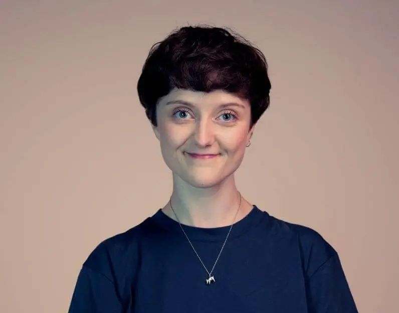 Lily Lindon. Former editor at Penguin Random House Vintage Books and The Novelry Team Member.