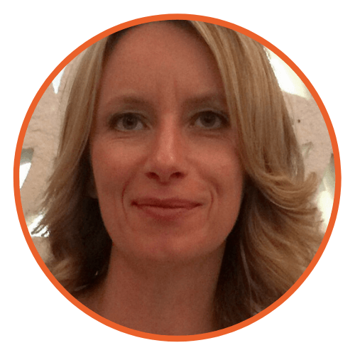 Headshot of Lesley writing course reviews