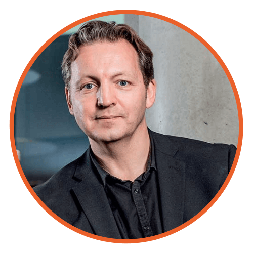 Headshot of Wayne writing course reviews