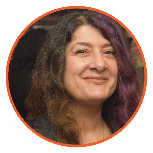 Headshot of Hemmie writing course reviews